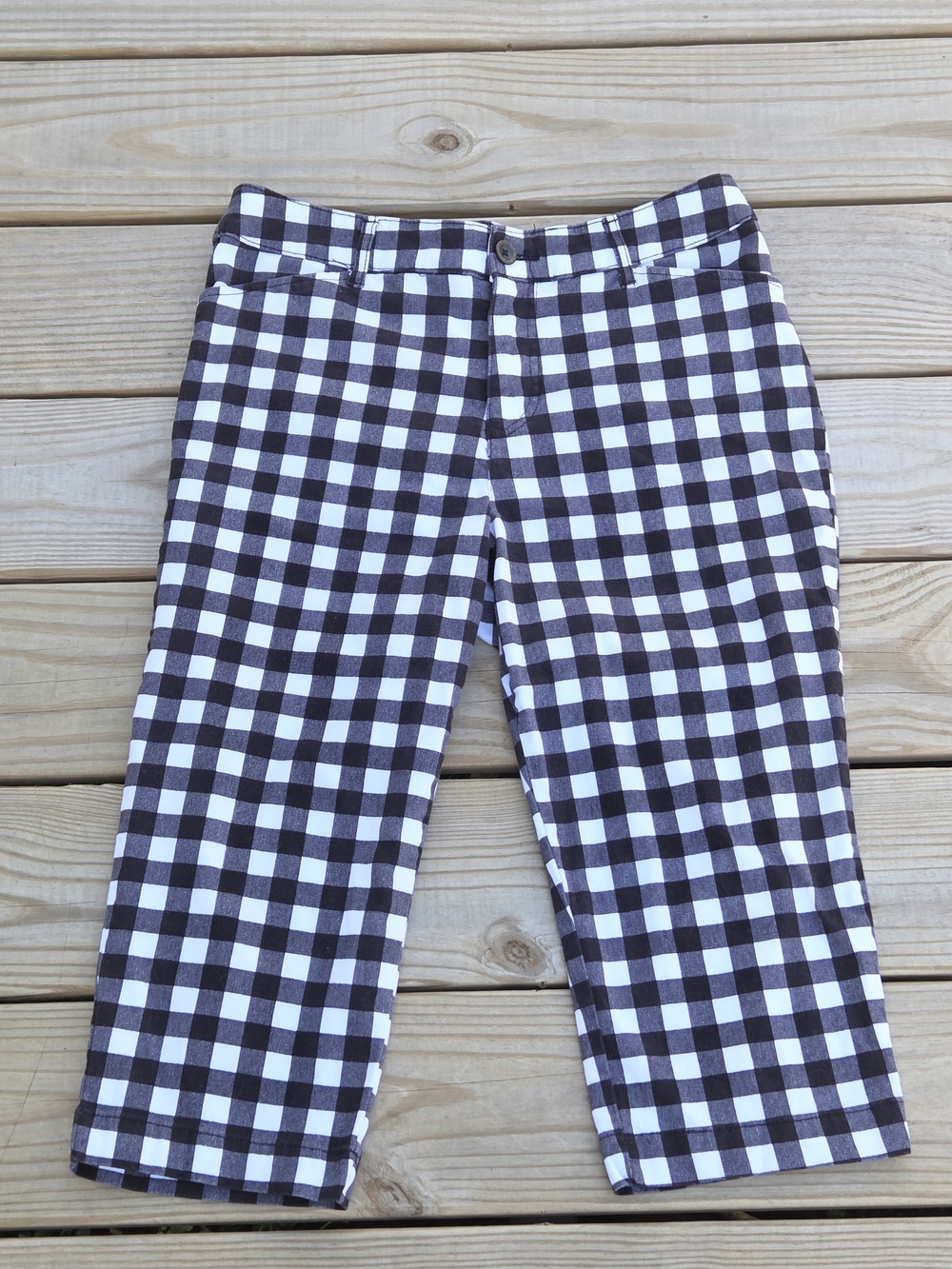 St. Johns Bay Black & White Gingham Capri Size 12| Casual Summer Picnic